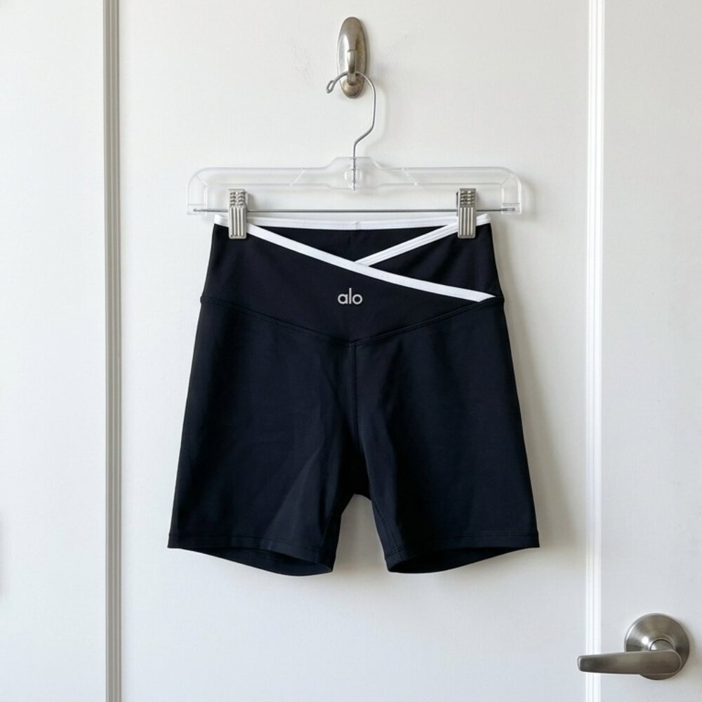 Alo Inspired Crossover Waist Yoga Shorts Black Athleisure Activewear - Picture 2 of 5